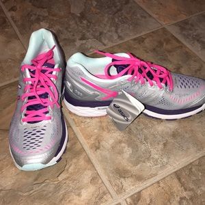 Brand new Asics Gel-Kayano